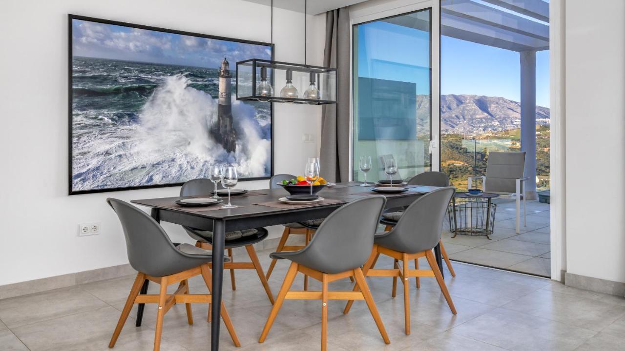 Apartamento Panoramic Terrace With Pool In La Cala By Costarentals - Ref 192